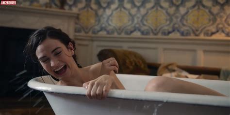 The Pursuit of Love nude pics página 1