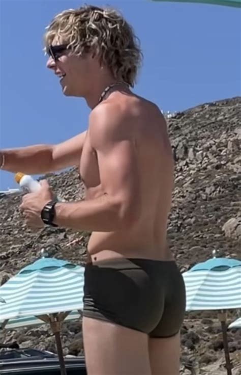 Hot Men Gaze Tumblr Tumbex