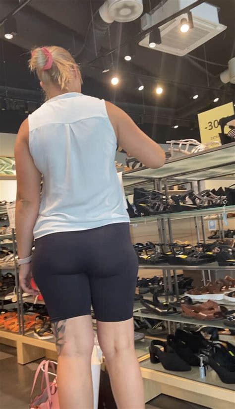 Pawg Blonde Milf In Leggings Bender Spandex Leggings Yoga Pants Forum