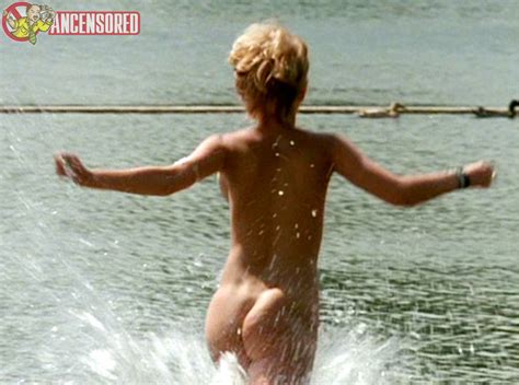 Naked Ivonne Schönherr in Berlin Berlin