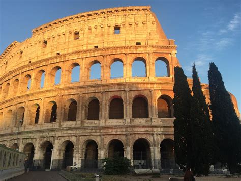 Tour Con Guida Archeologica Ai Fori Imperiali E Al Colosseo Roma Bella