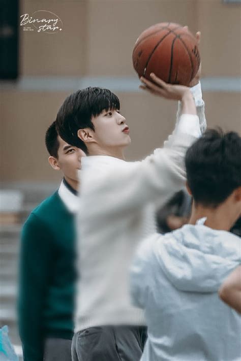 Vương An Vũ hóa hot boy bóng rổ cao to đẹp trai hết nấc ở phim đam mỹ lại ra dáng chồng trẻ