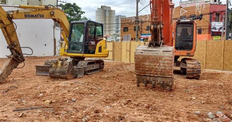 Obras de Demolição Terraplenagem Remoção de Entulho Demolidora Sintec