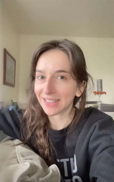 Hot Sexy Amelia Samson Bikini Pics