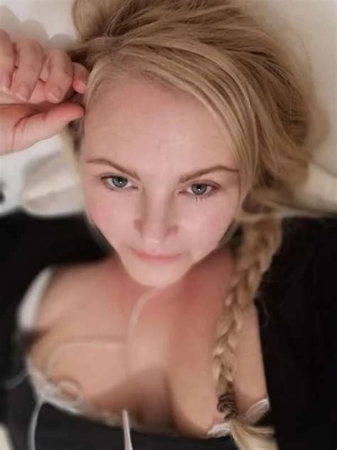 Homemade Wife Chubby PAWG Big Ass And Fishnet Tights 18 Nude Pics XHamster