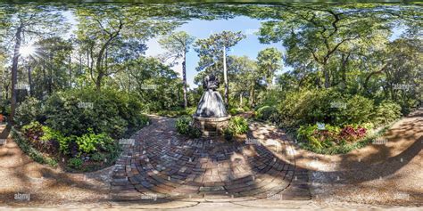 The Elizabethan Gardens hide a statue that was a gift from a queen
