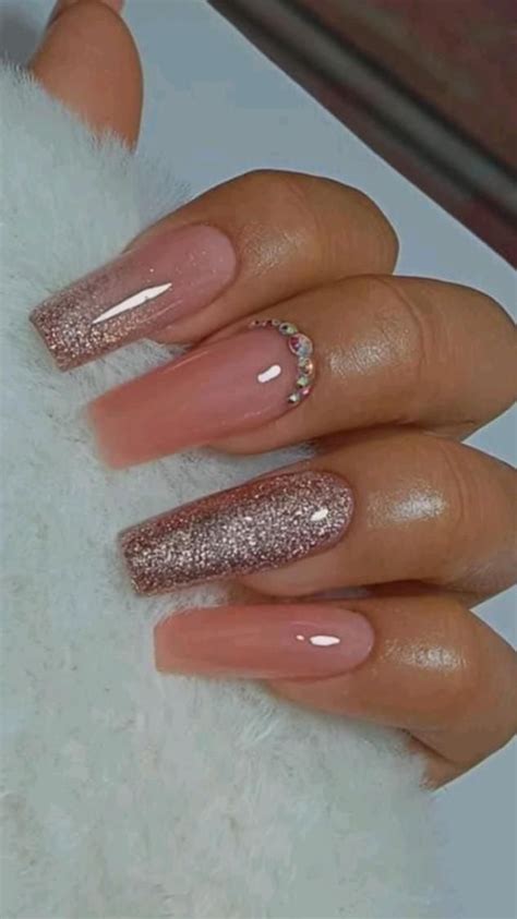 Unhas Clássicas E Elegantes - Ideia de modelo de unhas clássicas e elegantes💅. in 2023 | Long nails ...