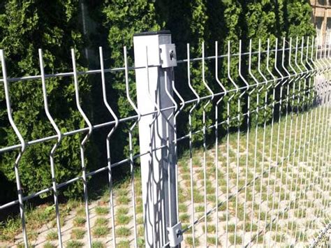 PRETICH.ru - Статьи: Забор из прутьев