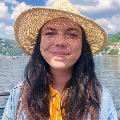 Maneuvering with Melissa - Happy #MoveAbroadMonday🧳 • last week you