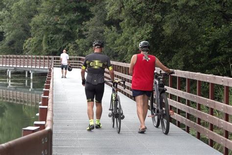 Ciclabile Lago di Comabbio apre la nuova passerella Magrini È