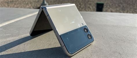 Samsung Galaxy Z Flip 3 review: The first cheaper foldable phone ...