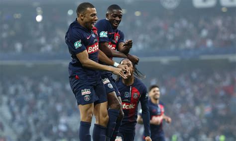 Coppa di Francia al PSG Lione battuto 2 1 in finale Mbappé saluta