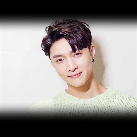 Lay - Age, Bio, Birthday, Family, Net Worth | National Today