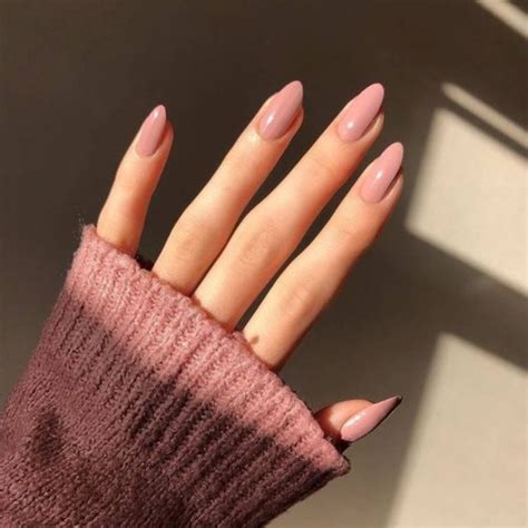 Elegante Y Sofisticada Las Nude Nails Son La Mejor Tendencia De Esta
