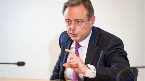 Bart De Wever Haalt Uit Naar Rousseau Mag Niet Meer Gebeuren