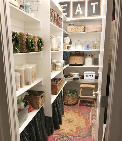 ТОП-16 необычных мест хранения: решения для маленьких квартир