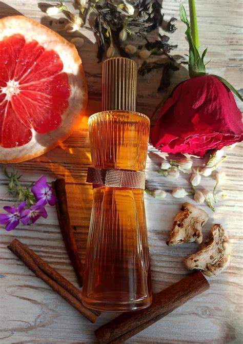 Youth Dew Amber Nude Est E Lauder Parfum Un Parfum Pour Femme