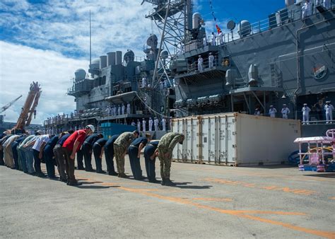 Uss Shiloh Departs Yokosuka Japan After 17 Years Of Forward Deployed