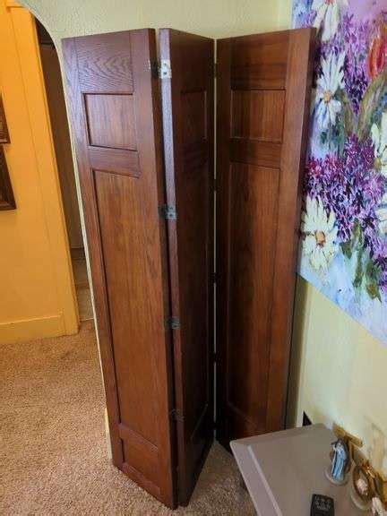 OAK TRI FOLD ROOM DIVIDER DRESSING SCREEN Isabell Auction