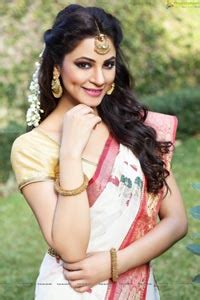 Bollywood Actress Shilpi Sharma Hot Photoshoot