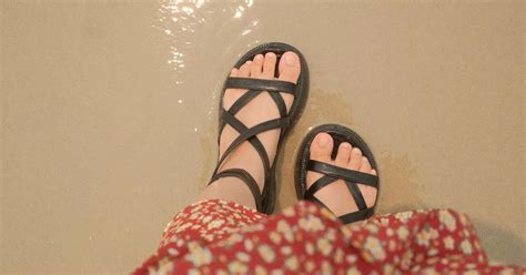 Foot expert warns of 'perfect storm' leading to 'painful' conditions ...