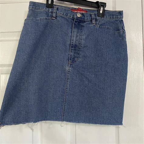 Cute Denim Raw Hem Skirt Gloria Vanderbilt Size Depop