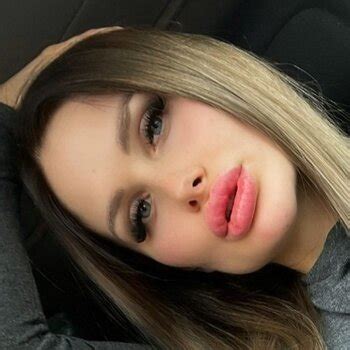 Tivvani Thequeenoflips Nude Leaks OnlyFans FapSea