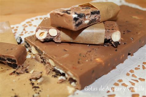 Gotas de Azúcar y Vainilla Turrón de chocolate Con avellanas y oreos