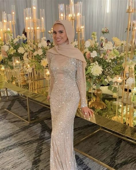 Nude shimmery evening dress Elbise düğün Mütevazı kıyafetler Gelin stili