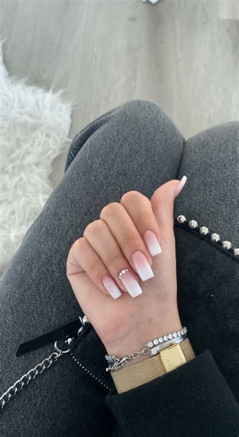 Pin Von Zoe Delclef Auf Enregistrements Rapides Sch Ne N Gel Kylie