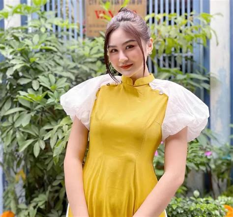 Ngắm vẻ đẹp gây mê của hot girl Sài Thành Titanic Nơi mọi thứ được chia sẻ