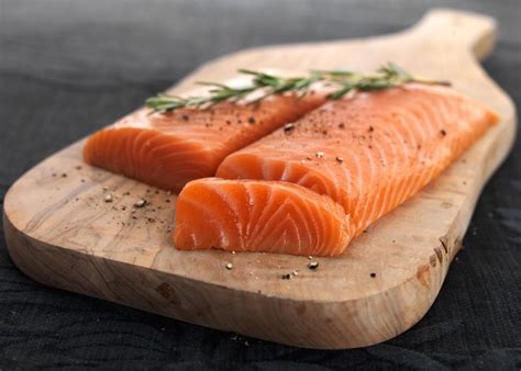 Premium Smoked Salmon 1kg Royale Gourmet