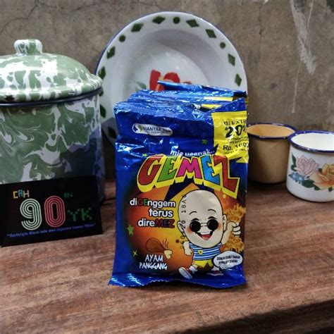 10 Jajanan Jadul Tahun 90an yang Ngangenin