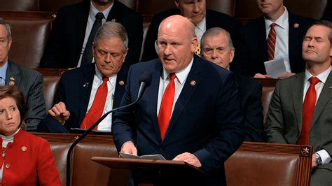 États Unis il soppose au mariage homos3xuel puis assiste au mariage de son fils gay