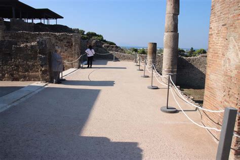 Vii Pompeii September Looking West Across South Portico