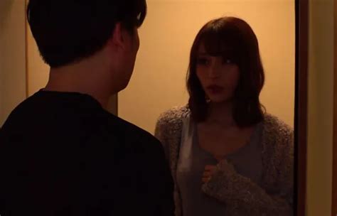 Đến nhà em trai chơi nhưng chỉ có em dâu ở nhà và bất ngờ mất điện Sex Hay SexTop1 movie