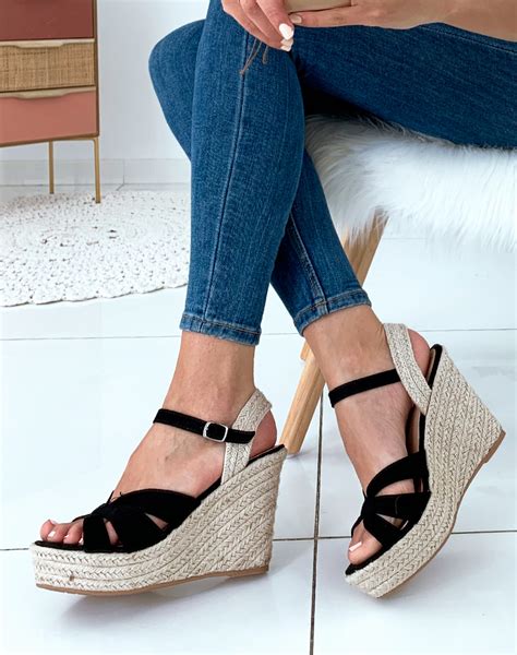 Sandales En Su Dine Noires Talons Compens S