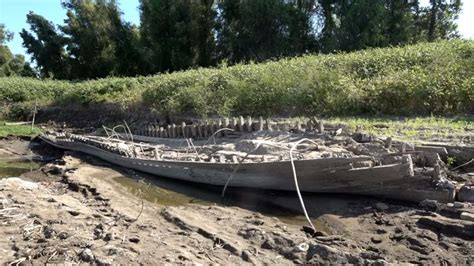 Drought Hit Mississippi River Reveals 19th Century Trading Ship Cnn