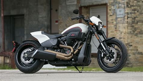 Bellaclub Harley Davidson Softail Fxdr