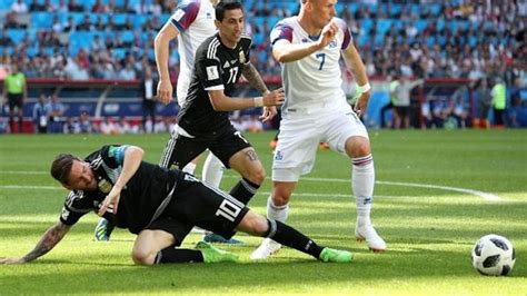 Messi Fails To Break The Iceland Defence Argentina Manage A 1 1 Draw