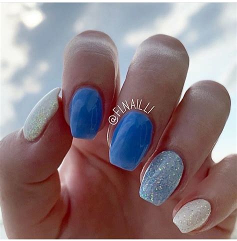 40 Tropical Beach Nail Designs For Summer The Glossychic Beach Nail