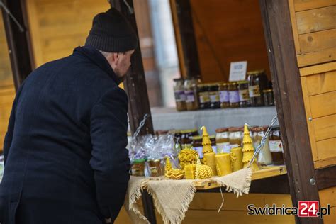 Jarmark Bo Onarodzeniowy Rozpocz Ty W Weekend Na Rynek Zawitaj Alpaki