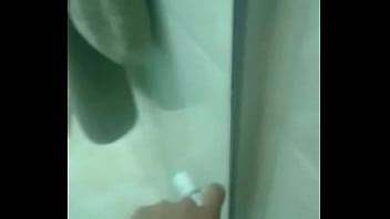 Travieso Tomando Una Ducha XVIDEOS