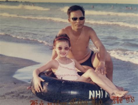 Tích cực khoe ảnh hồi bé dàn hot girl này khẳng định điều Gen đẹp đã ăn vào máu thì thời