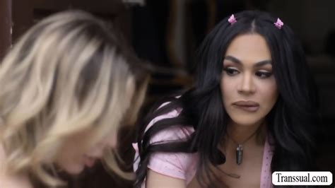 Slut Oil Seller Lets TS Customer Fuck Her Pussy To Buy Oil