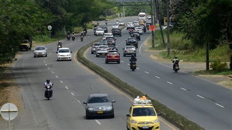 Más De 9 8 Millones De Vehículos Se Movilizarán Por Las Vías Del País