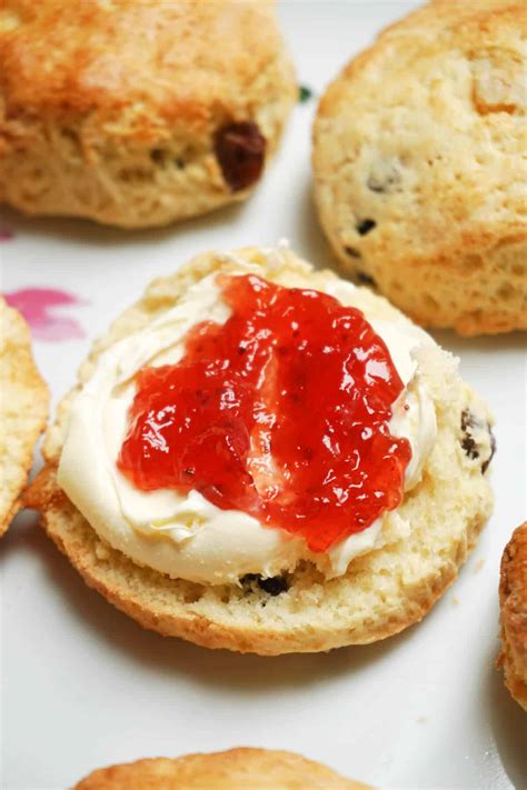 Mary Berry's Fruit Scones (2022)