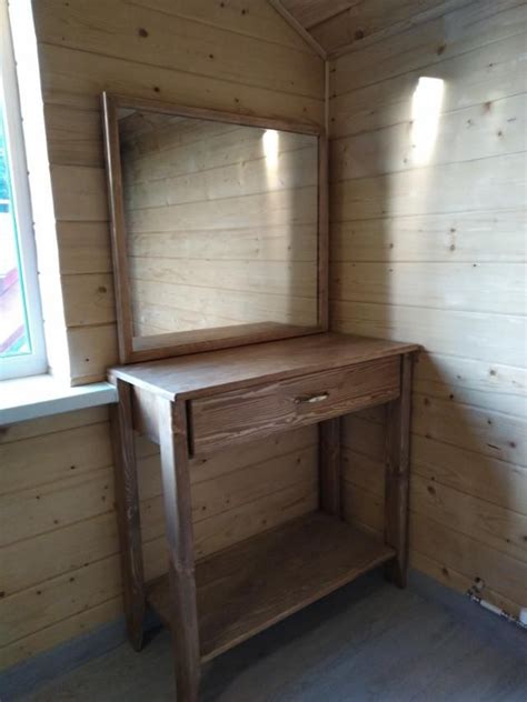 Трюмо из дерева с зеркалом - МассивМебель