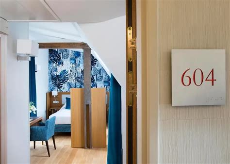 LE SIX PARIS