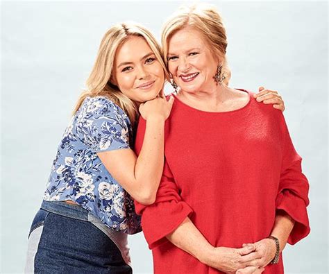 Hot Sexy Colette Mann Bikini Pics